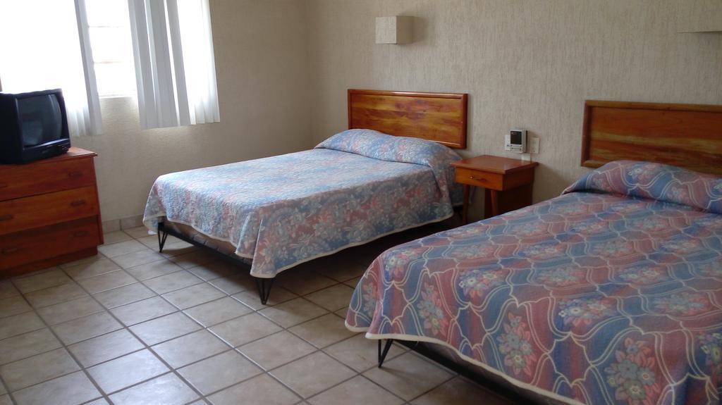 Hotel Plaza Rioverde Рио-Верде Экстерьер фото
